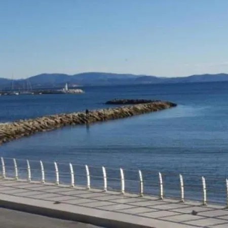 Hyeres, 3 Pieces, 6 Personnes - Fr-1-335-74 Апартаменты Йер